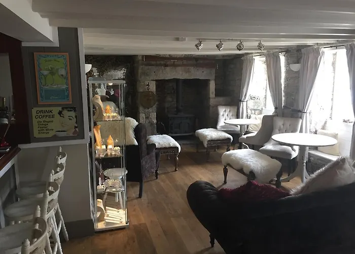 Coach And Horses Inn